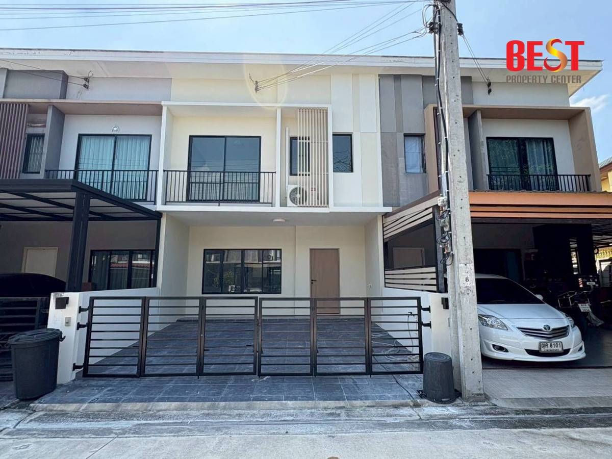 For SaleTownhomeVipawadee, Don Mueang, Lak Si : Townhome for sale, newly renovated, next to the main road, Don Mueang location, The Connect 31 project, Don Mueang - Thet Ratchan, 2 car parking spaces, beautiful house, ready to move in, cheap price, can get a full loan.