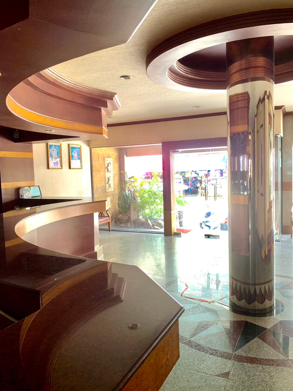 For SaleHotel&Apartment BusinessNakhon Si Thammarat : 🏨 Urgent sale! Prime location hotel In the center of Thung Song Market, Thung Song District, Nakhon Si Thammarat Province.