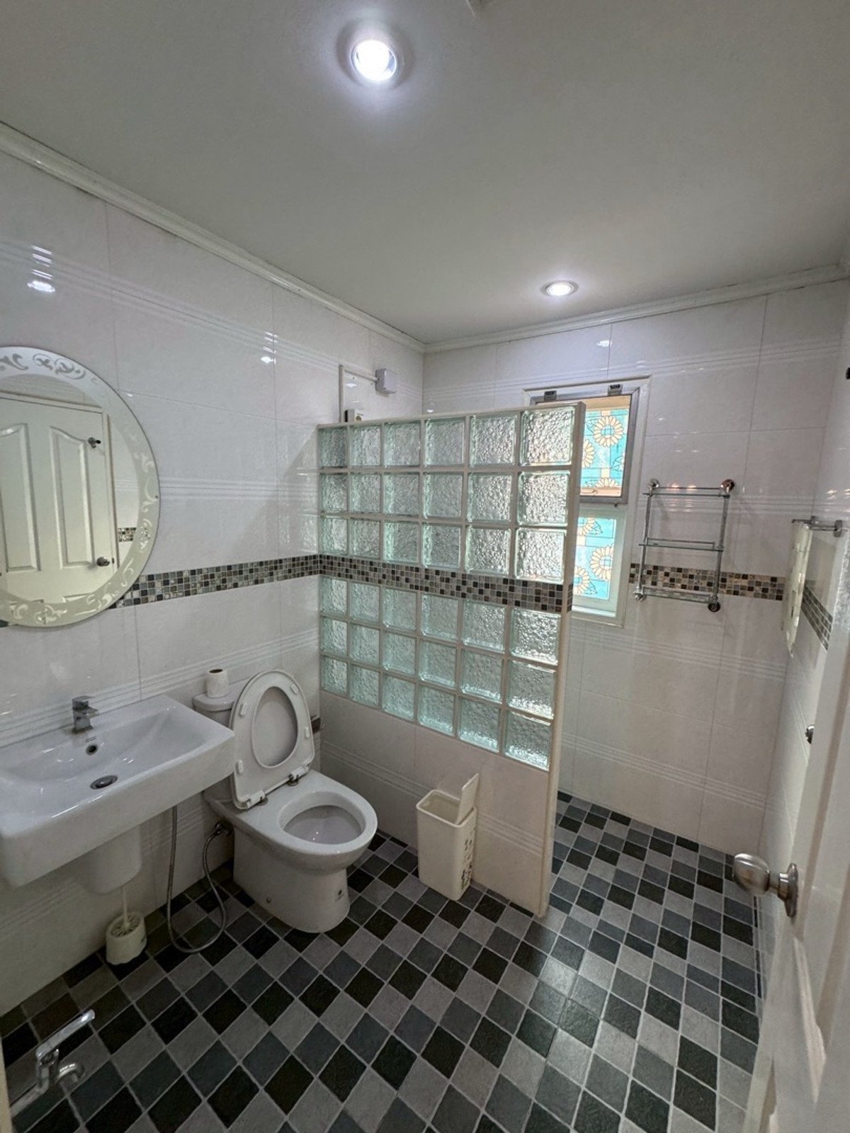 ให้เช่าบ้านปทุมธานี รังสิต ธรรมศาสตร์ : ให้เช่าบ้านเดี่ยว 2 ชั้น 4ห้องนอน แอร์3 เครื่อง