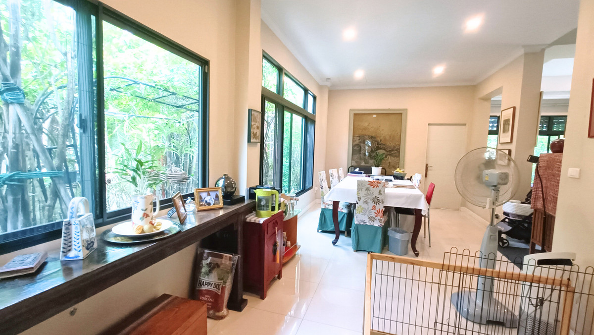 For RentHouseLadkrabang, Suwannaphum Airport : Single house for rent, back on the edge, not next to other houses on 3 sides, Perfect Masterpiece Sukhumvit 77, 87.1 sq m, north side, 4 bedrooms, 4 bathrooms, next to Robinson Lat Krabang, 10 minutes to the motorway and Suvarnabhumi Airport.