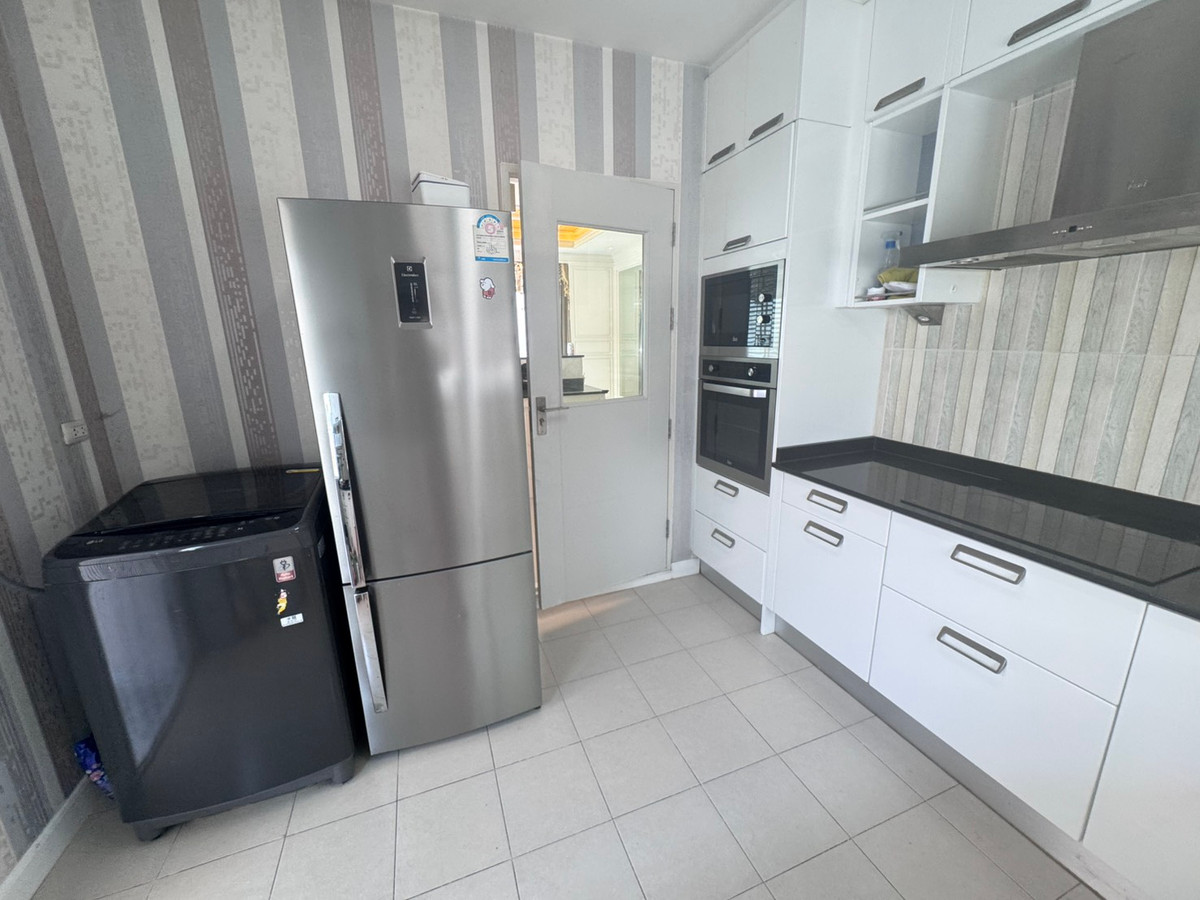 ให้เช่าบ้านพระราม 2 บางขุนเทียน : บ้านเดี่ยว The Grand Rama2 หมุ่บ้านสวย ติดถนนพระราม2 เฟอนิเจ้อครบ พร้อมให้เช่า สอบถามได้ครับ