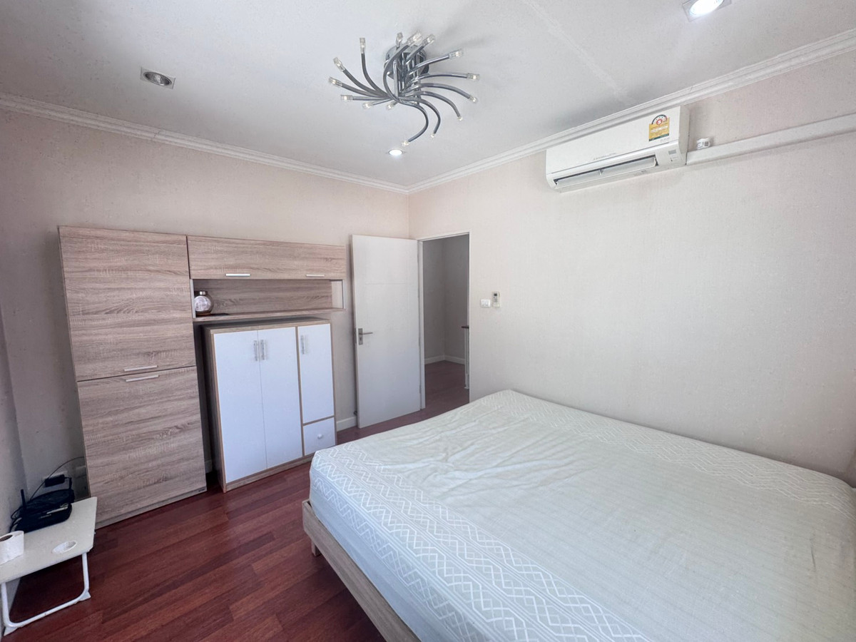 ให้เช่าบ้านพระราม 2 บางขุนเทียน : บ้านเดี่ยว The Grand Rama2 หมุ่บ้านสวย ติดถนนพระราม2 เฟอนิเจ้อครบ พร้อมให้เช่า สอบถามได้ครับ