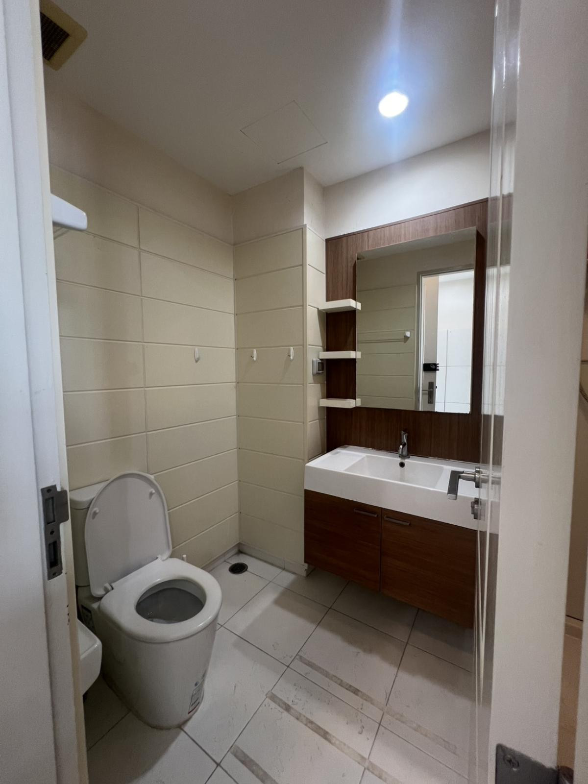 For SaleCondoWongwianyai, Charoennakor : For Sale Condo , Q House Sathorn , BTS-Krung Thon Buri , Khlong Ton Sai , Khlong San , Bangkok , CX-136270