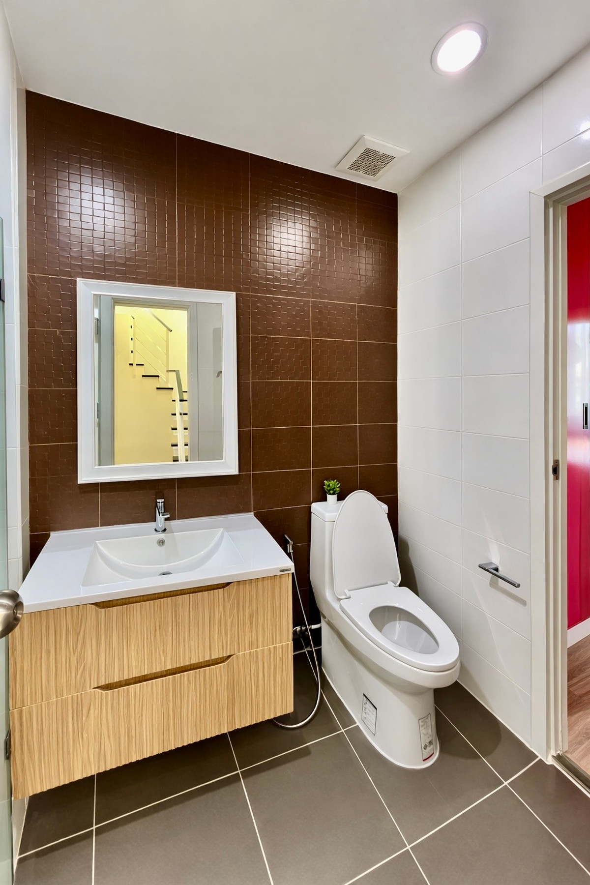 For SaleTownhomePattanakan, Srinakarin : Urgent Sale | Newly Renovated 3-Storey Townhome PATIO Srinakarin–Rama 9 | Prime Krungthep Kreetha Location