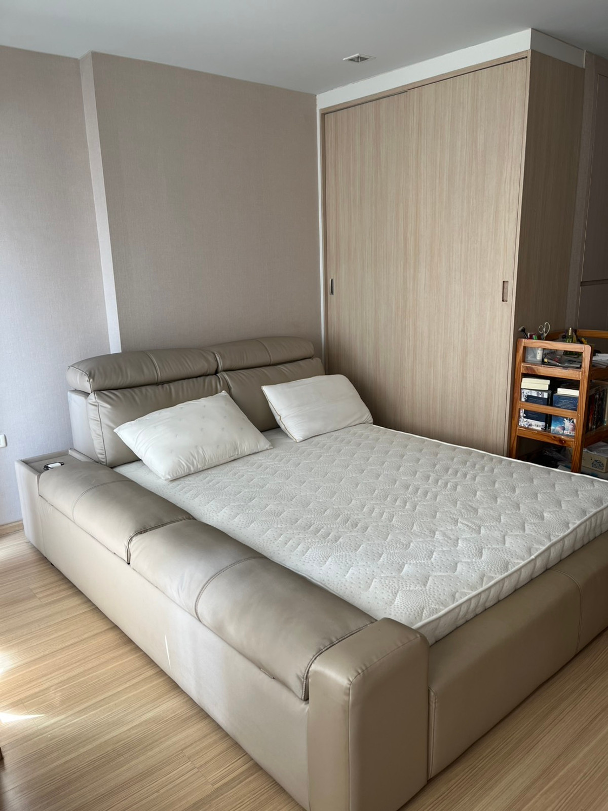 ขายคอนโดท่าพระ ตลาดพลู วุฒากาศ : (รหัส T318) ขายคอนโด Casa condo ratchada - ratchaphruek : คาซ่า คอนโด รัชดา - ราชพฤกษ์ ใกล้BTS ตลาดพลู