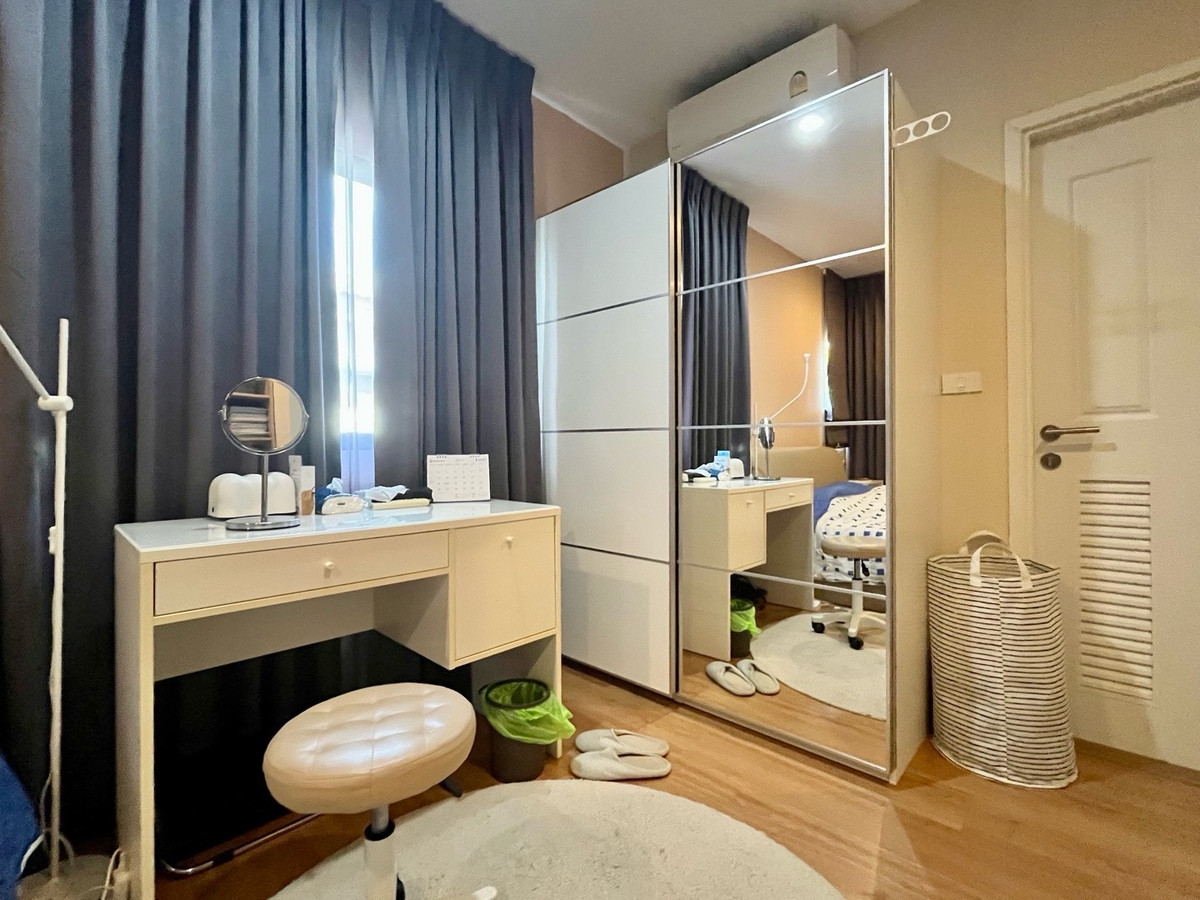 ขายบ้านมีนบุรี-ร่มเกล้า : ขาดทุน7แสน! บ้านใหม่ไม่ค่อยอยู่ ขายภัสสรรามคำแหง-ราษฎร์พัฒนา ซอยมิสทีน สวยเหมือนนางฟ้า ทำเลดีเดินทางสะดวกใกล้รถไฟฟ้า แอร์พอร์ตลิงค์ Top,7-11, Lotus ,JC รอบหมู่บ้าน