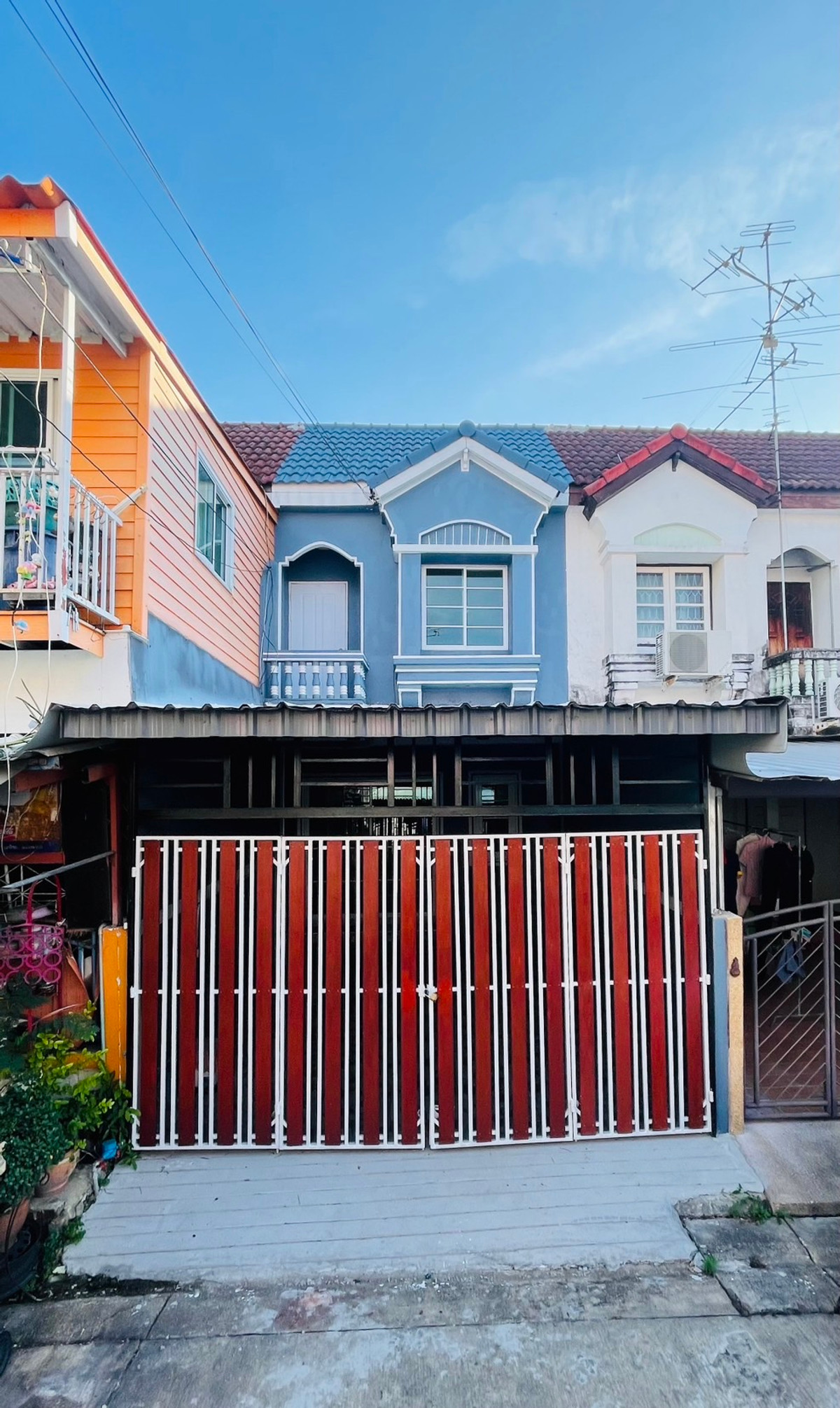 For RentTownhomeBang kae, Phetkasem : House for rent, Romyen Villa Village, Phetkasem 63, Lak Song, Bang Khae.