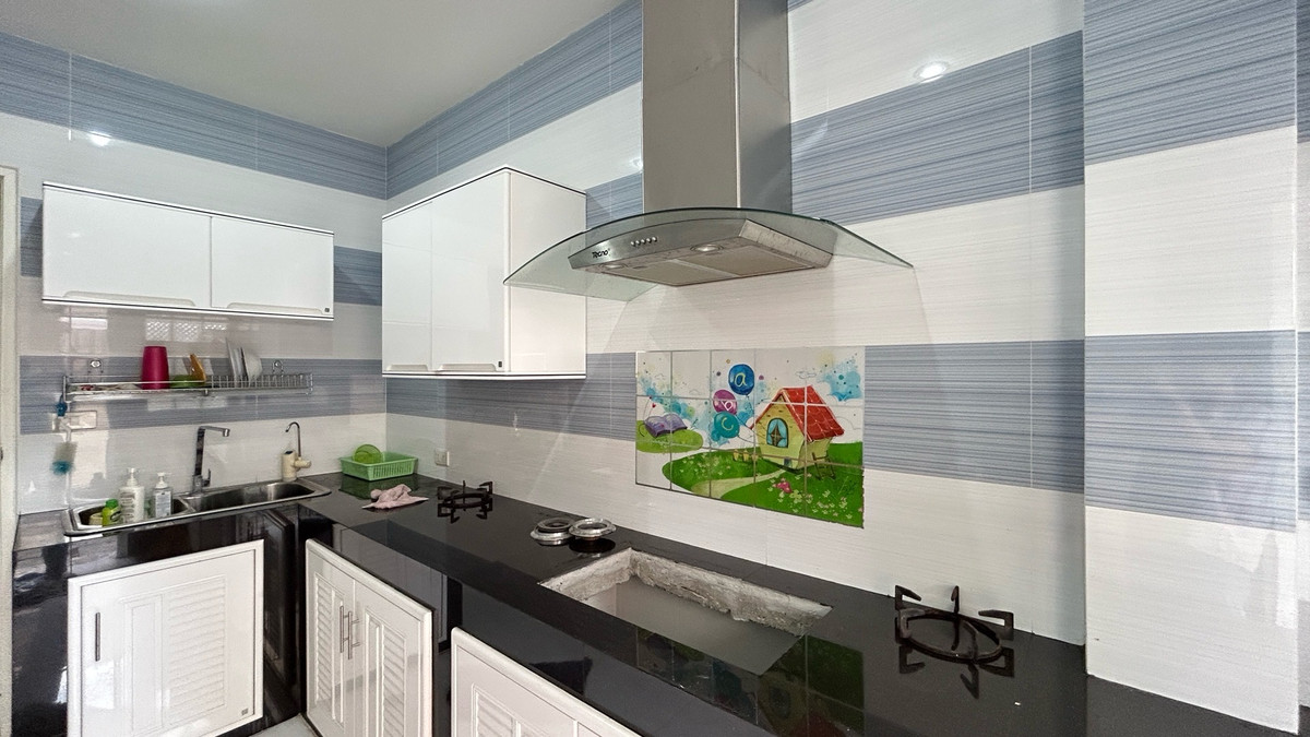 ให้เช่าบ้านปทุมธานี รังสิต ธรรมศาสตร์ : ให้เช่าบ้านเดี่ยว 2 ชั้น 4ห้องนอน แอร์3 เครื่อง