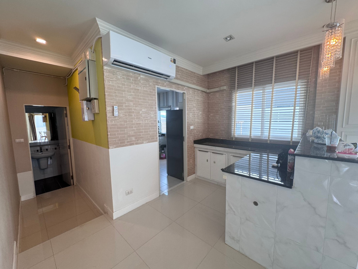 ให้เช่าบ้านพระราม 2 บางขุนเทียน : บ้านเดี่ยว The Grand Rama2 หมุ่บ้านสวย ติดถนนพระราม2 เฟอนิเจ้อครบ พร้อมให้เช่า สอบถามได้ครับ