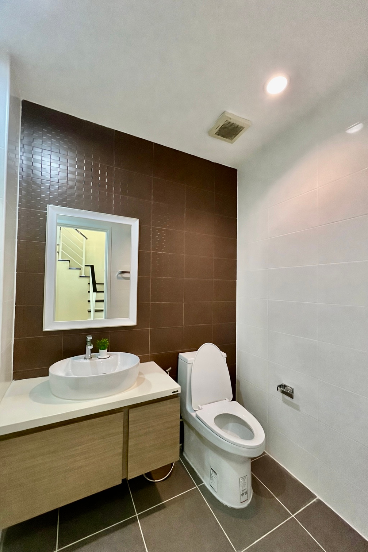 For SaleTownhomePattanakan, Srinakarin : Urgent Sale | Newly Renovated 3-Storey Townhome PATIO Srinakarin–Rama 9 | Prime Krungthep Kreetha Location