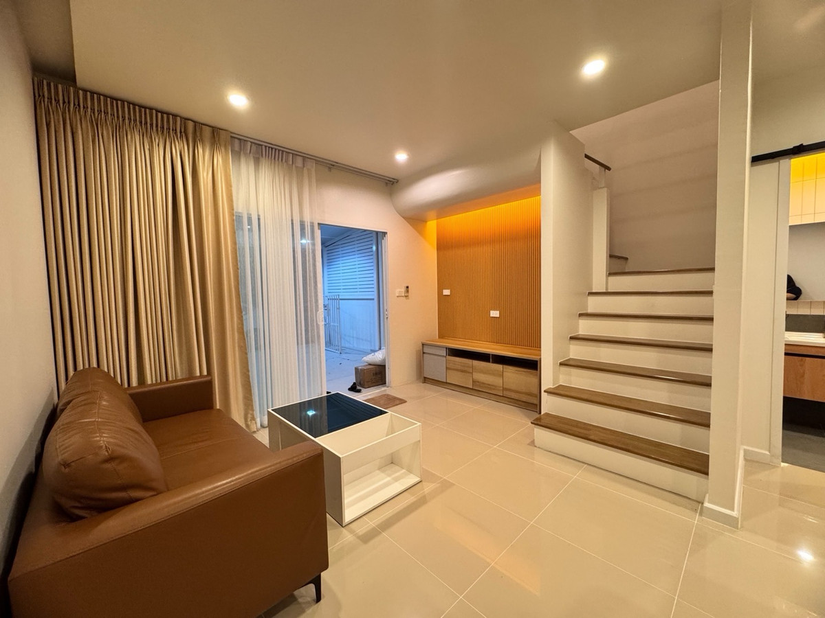 ให้เช่าทาวน์โฮมพัฒนาการ ศรีนครินทร์ : 🌟ให้เช่าทาวเฮ้าส์ 2 ชั้น วิลเลต ไลท์ พัฒนาการ 38 บ้านแต่งใหม่ 3ห้องนอน พร้อมอยู่🌟