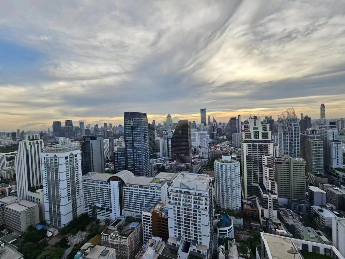 For RentCondoSukhumvit, Asoke, Thonglor : Condo for rent: Noble Be19, fully furnished, ready to move in, close to Asoke BTS and many department stores!!