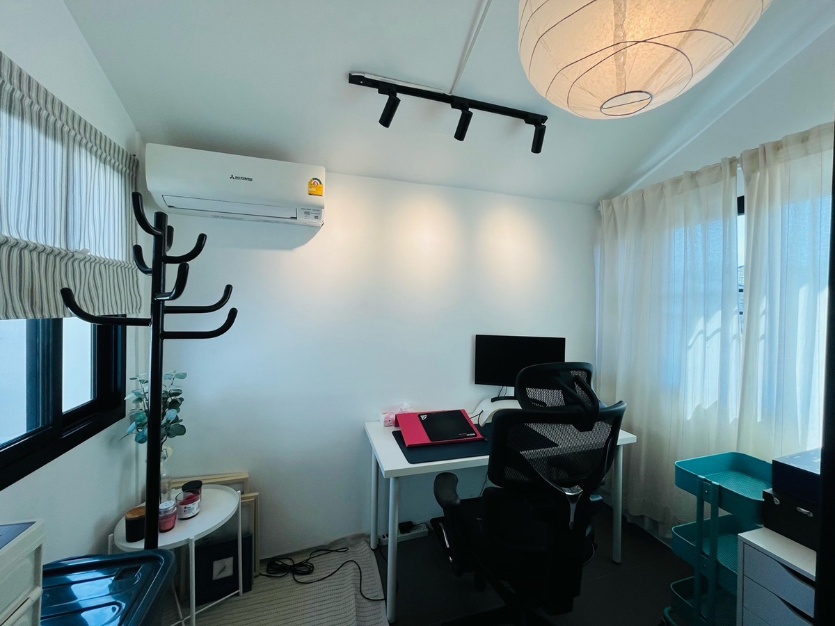 ขายบ้านมีนบุรี-ร่มเกล้า : ขาดทุน7แสน! บ้านใหม่ไม่ค่อยอยู่ ขายภัสสรรามคำแหง-ราษฎร์พัฒนา ซอยมิสทีน สวยเหมือนนางฟ้า ทำเลดีเดินทางสะดวกใกล้รถไฟฟ้า แอร์พอร์ตลิงค์ Top,7-11, Lotus ,JC รอบหมู่บ้าน