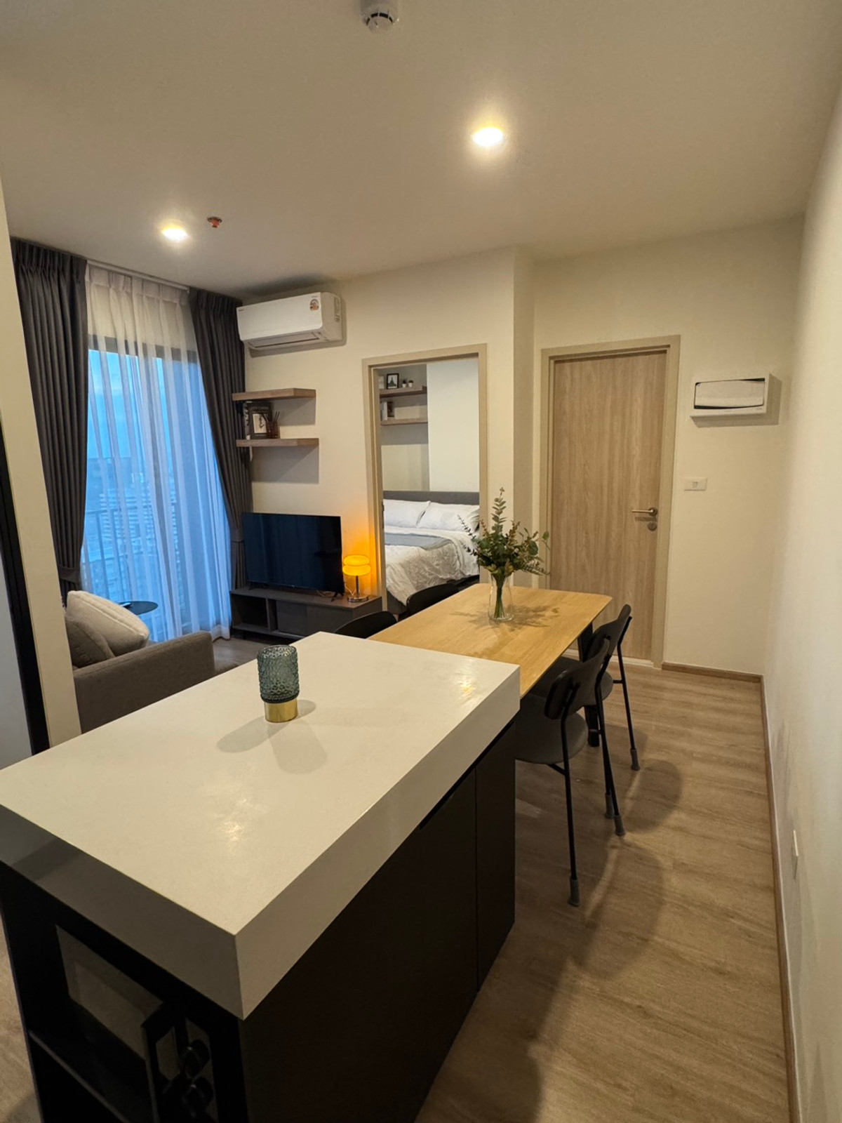 For RentCondoRama9, Petchburi, RCA : 🔥For Rent Now🔥 Noble New District R9, 2 Bedrooms, Beautiful View, Fully Furnished, Ready to Move In, Near MRT Rama 9