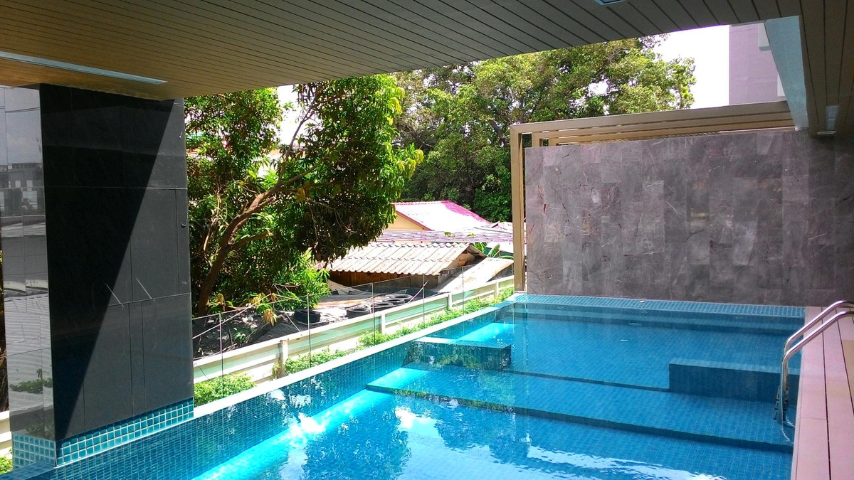 For RentCondoChaengwatana, Muangthong : 🔥For Rent Immediately🔥 Owner offering for rent B Campus Prachachuen condo, 2 bedrooms, 1 bathroom, 47 sq m corner unit, breezy, fully furnished and equipped with appliances❗