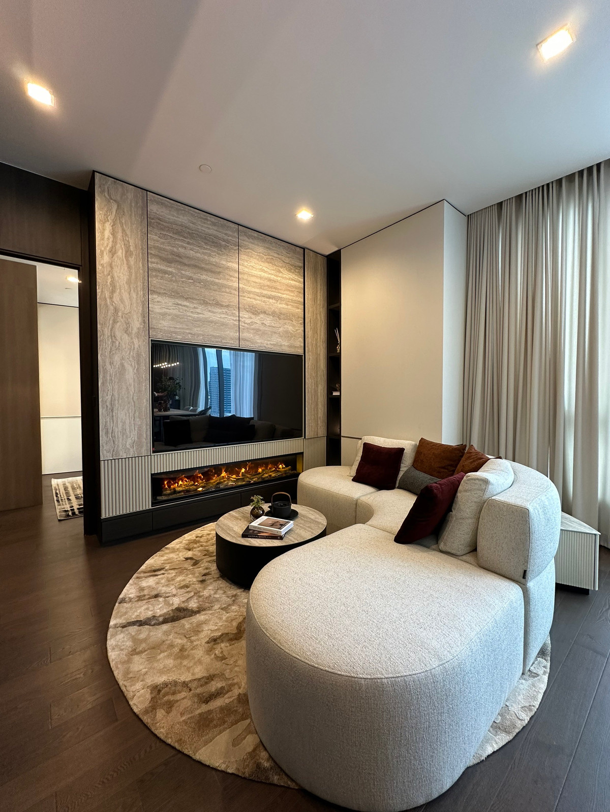 For SaleCondoSukhumvit, Asoke, Thonglor : Bedroom bedroom Bathroom 𝟗𝟔 sq m. Pets allowed🐱Best deal starts at 𝟐𝟕 million baht*𝟬𝟴𝟭-𝟵𝟴𝟯-𝟲𝟲𝟮𝟱