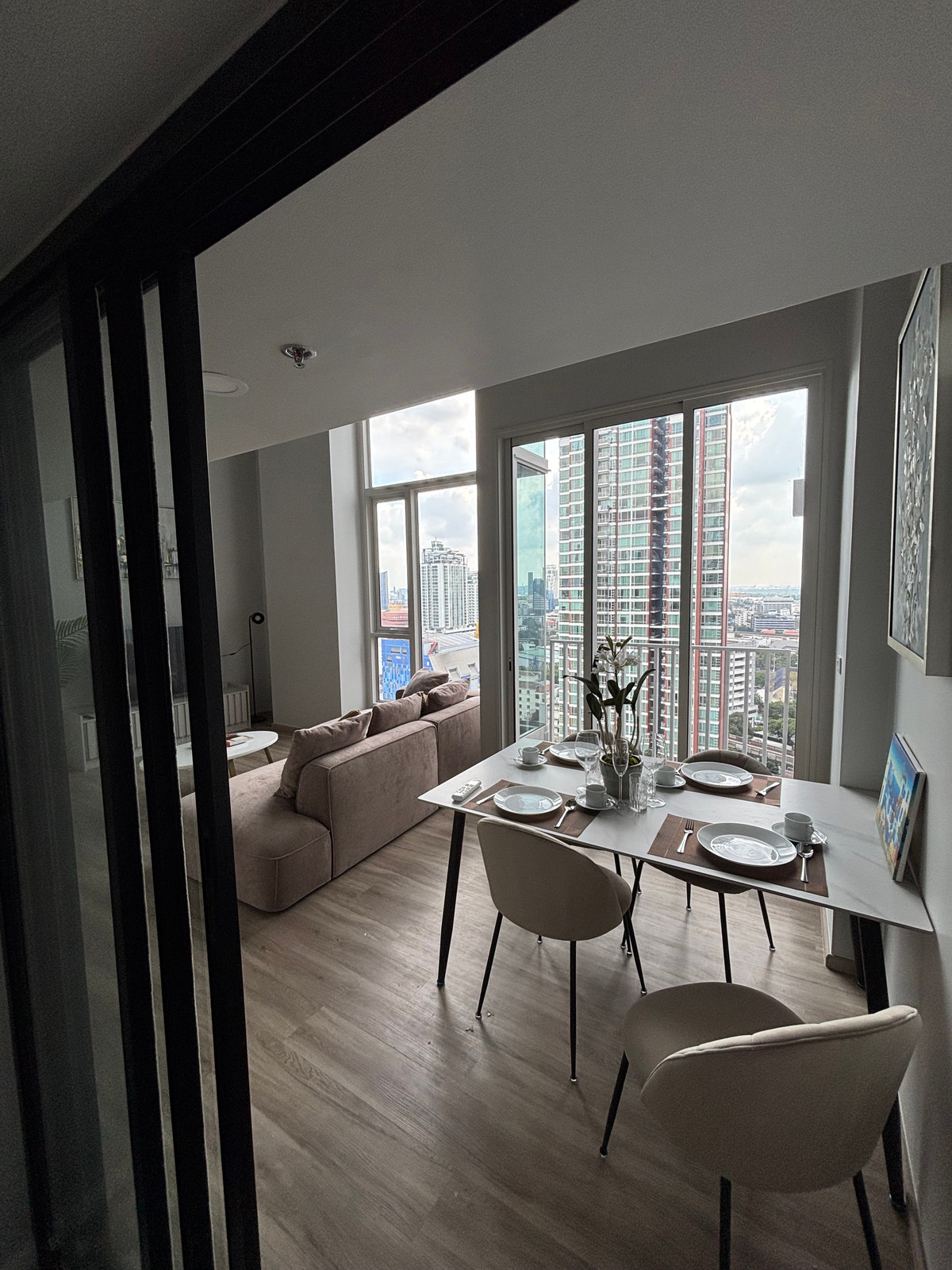 ให้เช่าคอนโดสุขุมวิท อโศก ทองหล่อ : For Rent Culture Thonglor 2beds size 51 sq.m. F/F