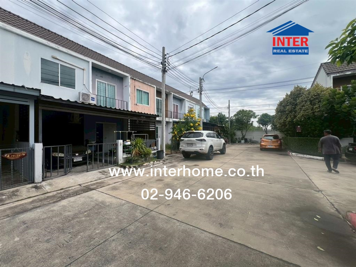 ขายทาวน์โฮมนนทบุรี บางใหญ่ บางบัวทอง : ทาวน์เฮ้าส์ 2 ชั้น 18.7 ตร.ว. หมู่บ้านเดอะ เพลส กาญจนาภิเษก-ราชพฤกษ์2 ใกล้บิ๊กซี ไทรน้อย ซอยหมู่6 ต.ไทรน้อย ถนนบางกรวย-ไทรน้อย ถนนกาญจนาภิเษก ไทรน้อย นนทบุรี
