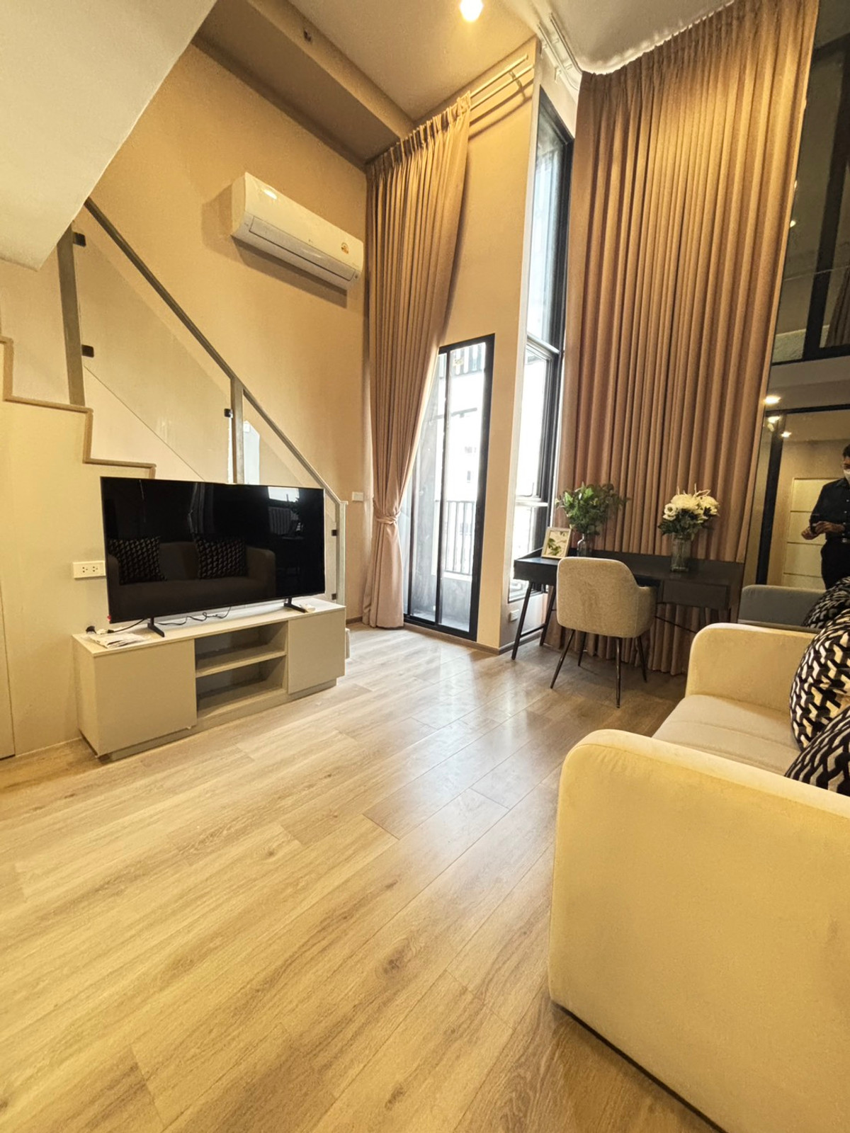 For RentCondoOnnut, Udomsuk : Best Deal! KnightsBridge Space Rama 4 | Corner room, open view | Fully Furnished | Ready to move in