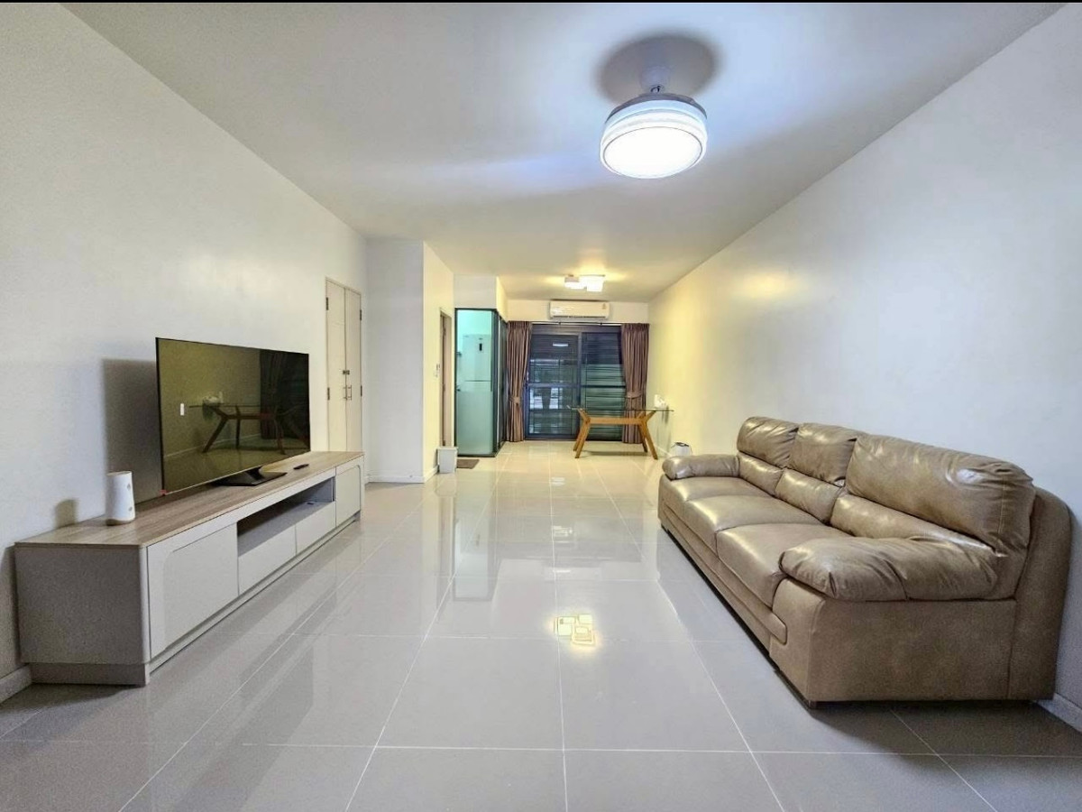 ให้เช่าทาวน์โฮมนนทบุรี บางใหญ่ บางบัวทอง : ให้เช่าทาวน์โฮม 3 ชั้น โครงการทาวน์ อเวนิว เมิร์จ รัตนาธิเบศร์