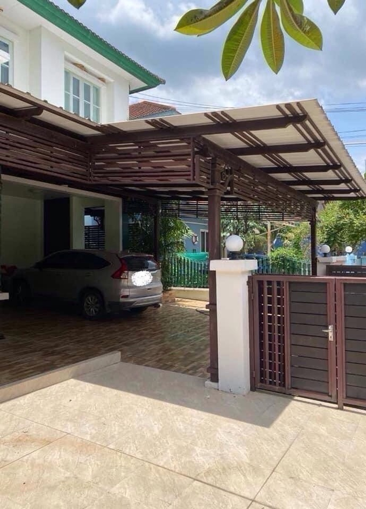 ขายบ้านมีนบุรี-ร่มเกล้า : ขายด่วนบ้านวรารมย์ ของโครงการ Q-House ติดถนนใหญ่ มีนบุรี กรุงเทพมหานคร