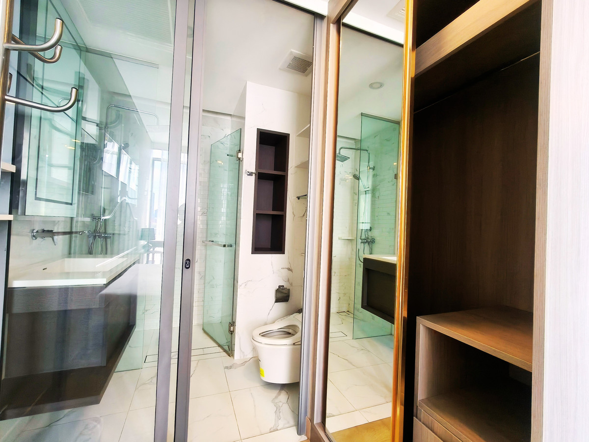 ให้เช่าคอนโดคลองเตย กล้วยน้ำไท : 🔥 [FOR RENT] ใช้ชีวิตติด MRT และสวนป่าใจกลางเมือง! Siamese Exclusive Queens 🌳🏙️