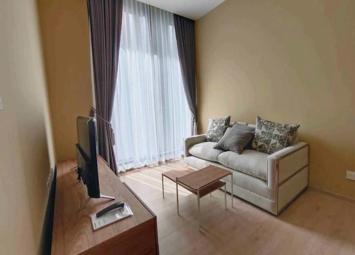 For RentCondoSukhumvit, Asoke, Thonglor : ❤️for rent Noble Be 19
—————————————————————THAI.
Condo : Noble BE 19
Location: BTS Asoke/MRT Sukhumvit 
Floors: 6 floors 
Size: 34 sq m. 
Type : 1B1B 
Modern style, fully furnished 
Rental price: 25,000 baht/month 
Line id : @900cqqhk tel 0859114585 
———