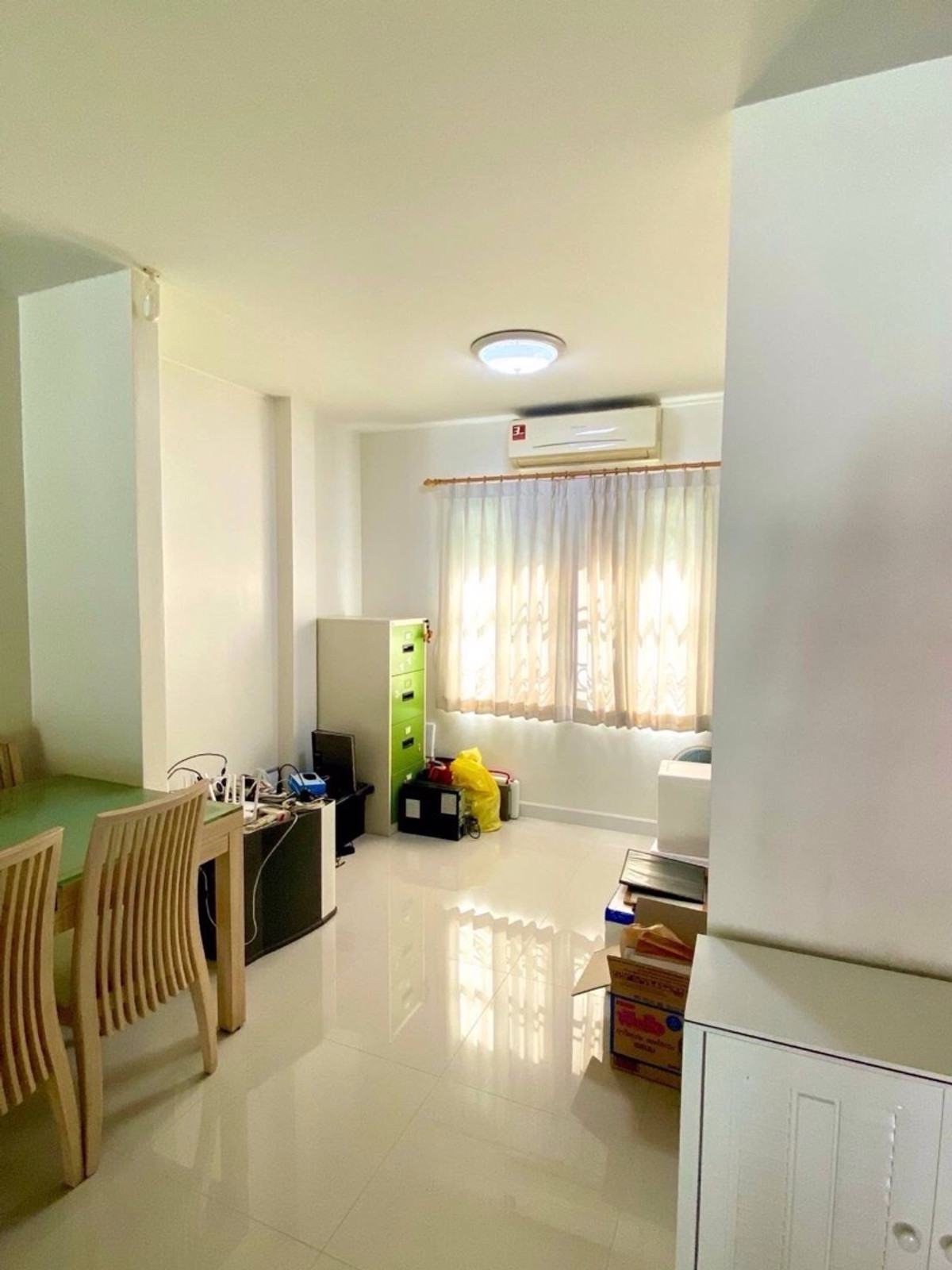 ขายบ้านมีนบุรี-ร่มเกล้า : ขายด่วนบ้านวรารมย์ ของโครงการ Q-House ติดถนนใหญ่ มีนบุรี กรุงเทพมหานคร