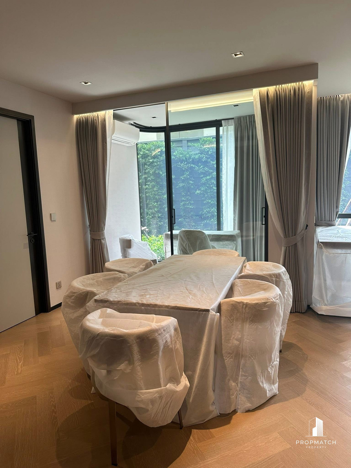 ขายคอนโดสุขุมวิท อโศก ทองหล่อ : ✨Flash Deal ✨ The Reserve 61 Hideaway ( 2Bed 3Bath 101SQM.) พร้อมอยู่ ! เพียง 28,900,000 บาท Tel.0981315848 @propmatch