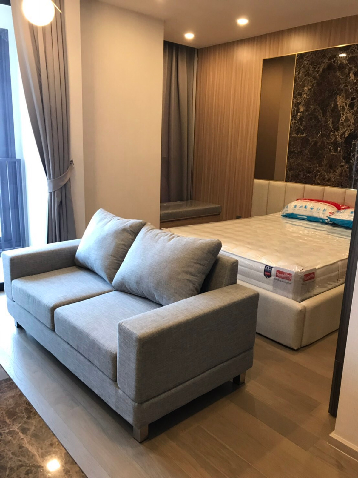 For RentCondoSukhumvit, Asoke, Thonglor : For rent Ashton Asoke, luxury, good price, beautiful room, decorated, ready to move in.