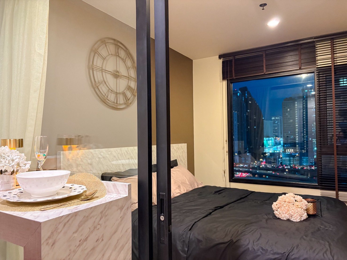 ให้เช่าคอนโดพระราม 9 เพชรบุรีตัดใหม่ RCA : For rent !! คอนโดวิวเมือง : Life asoke : ติด MRT เพชรบุรี & AirportLink มักกะสัน