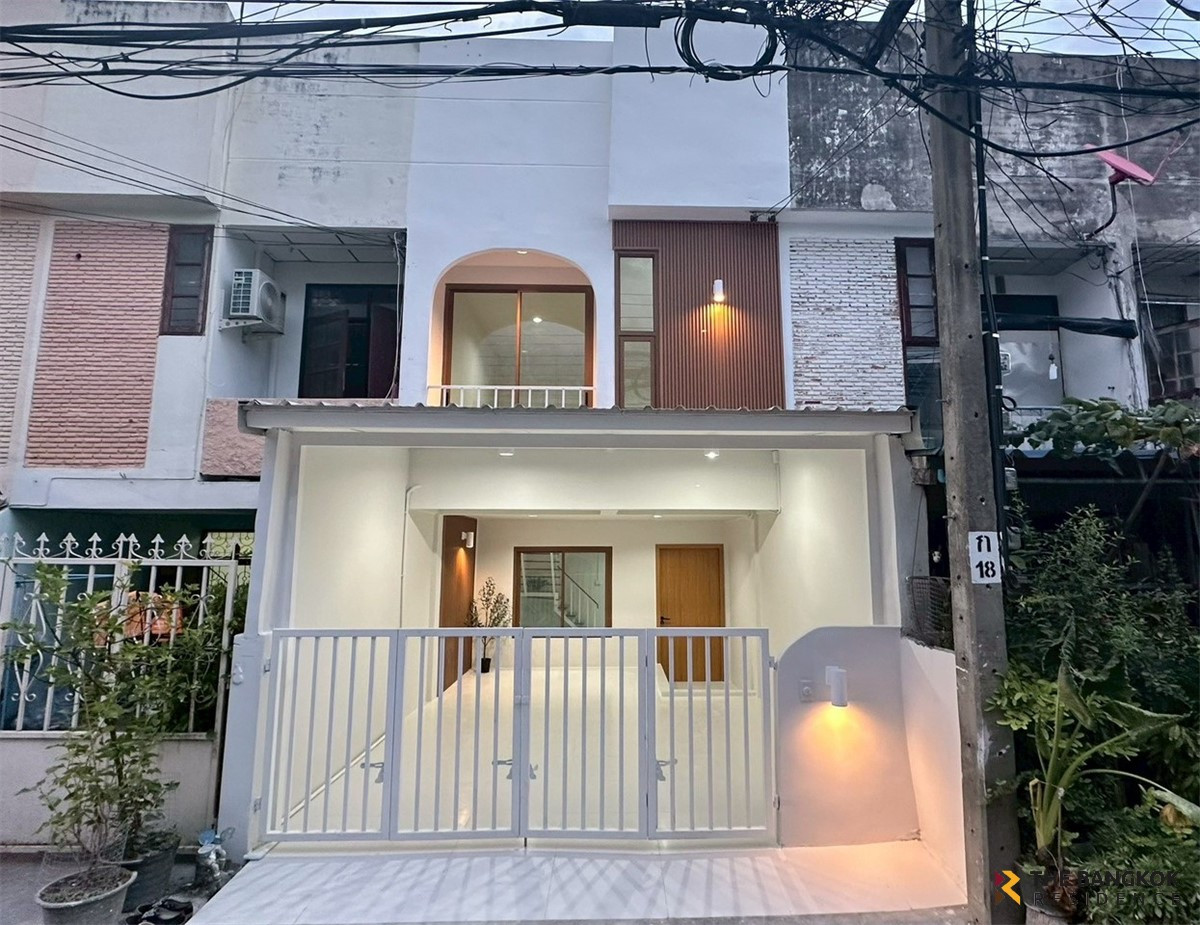 For SaleTownhomeOnnut, Udomsuk : House Area Onnut, Near MRT Srinuch Station (Yellow Line)