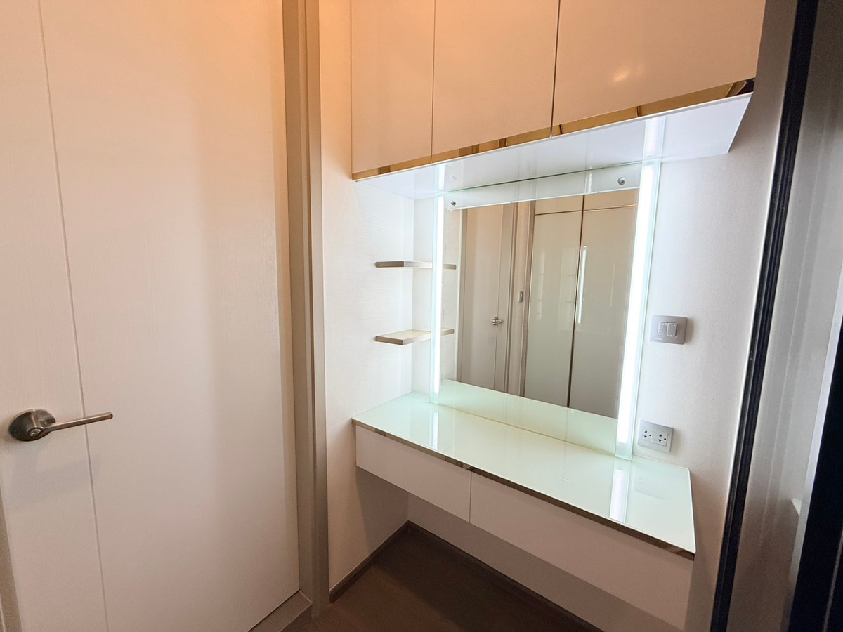 For RentCondoRatchathewi,Phayathai : PARK ORIGIN PHAYATHAI | Luxury condo for rent | Convenient transportation, connecting all routes.