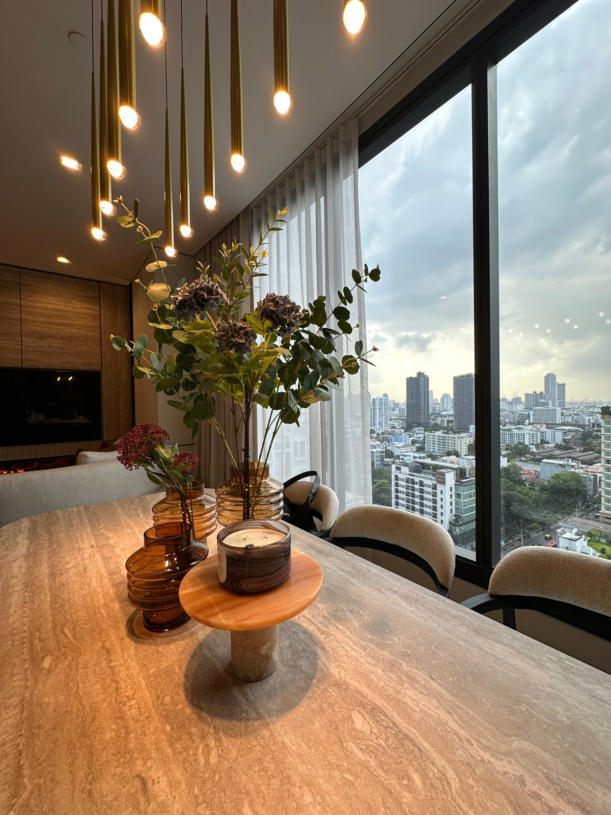 For SaleCondoSukhumvit, Asoke, Thonglor : Bedroom bedroom Bathroom 𝟗𝟔 sq m. Pets allowed🐱Best deal starts at 𝟐𝟕 million baht*𝟬𝟴𝟭-𝟵𝟴𝟯-𝟲𝟲𝟮𝟱