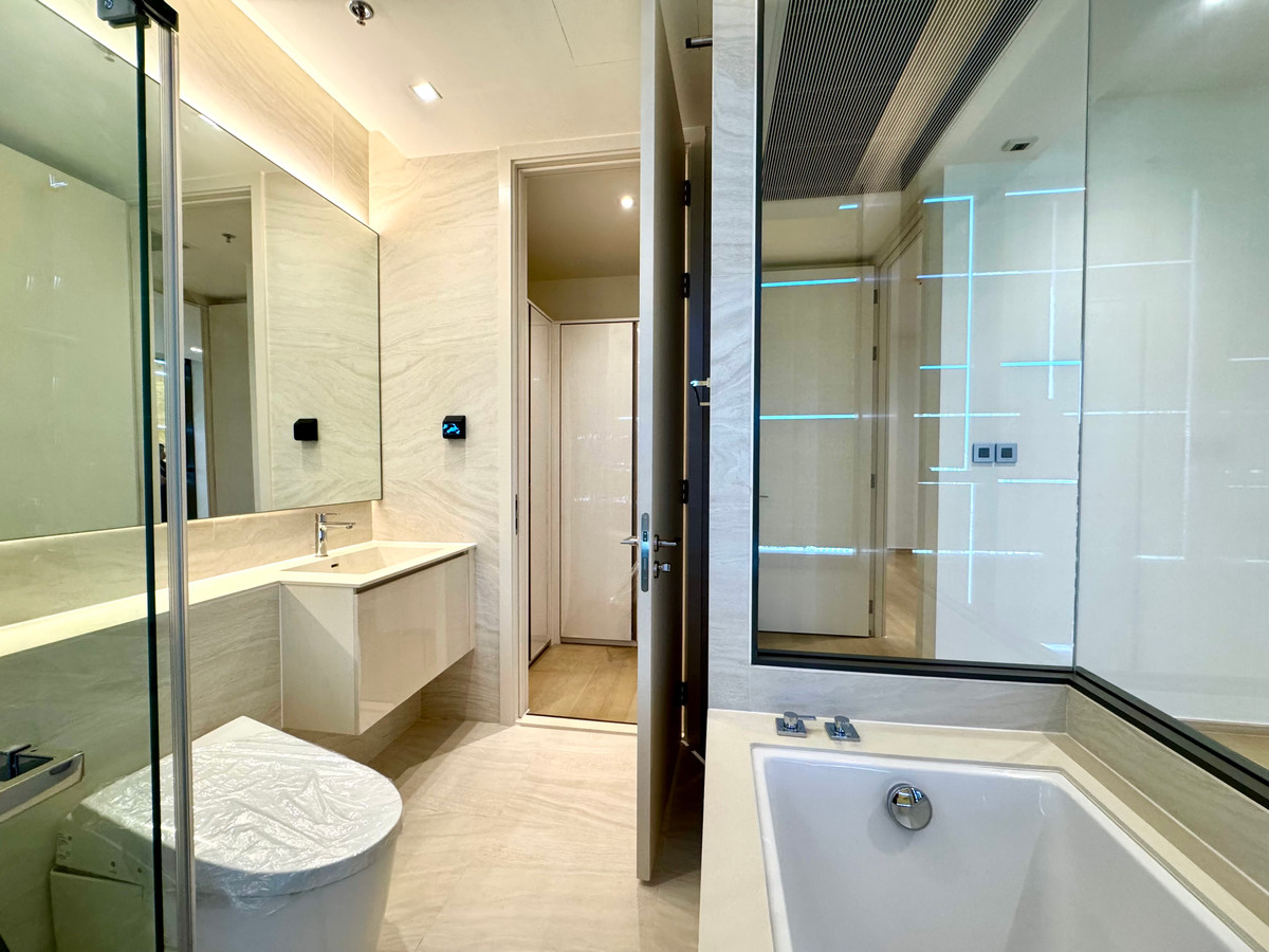 For SaleCondoSukhumvit, Asoke, Thonglor : Best Price‼️ Brand New, High Floor, Pet freindly✨Luxury Condo @ The Strand Thonglor, 70m from BTS