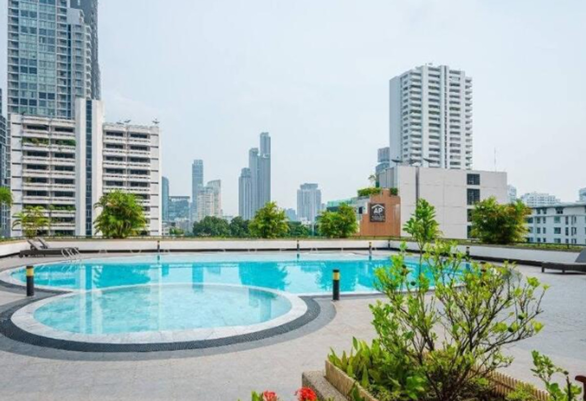 For SaleCondoKhlongtoei, Kluaynamthai : ✨ For Sale: Moon Tower✨142sqm2B2B ✨Only 10,500,000 THB✨