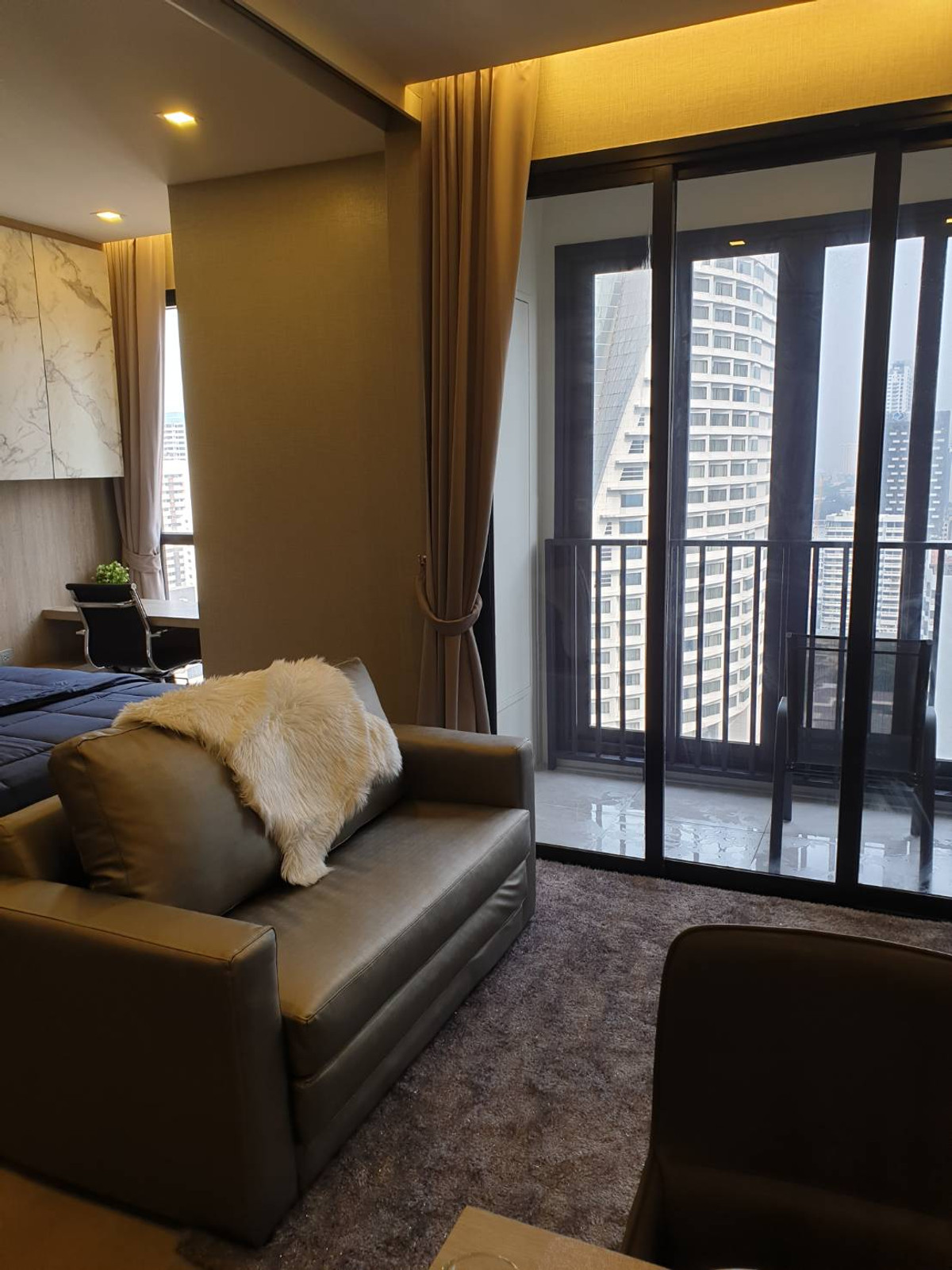 For RentCondoSukhumvit, Asoke, Thonglor : For rent Ashton Asoke, beautiful room, high floor, city view, convenient travel, ready to move in.