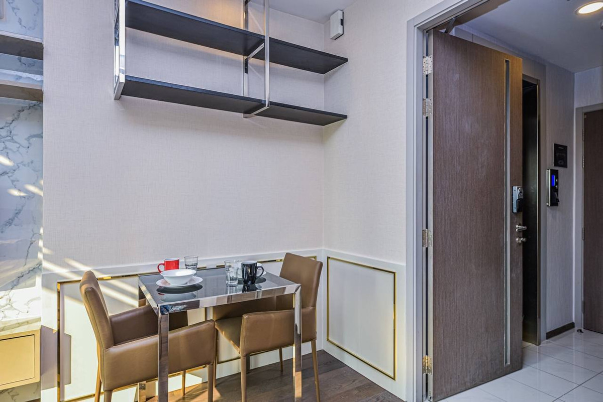 ขายคอนโดราชเทวี พญาไท : Ideo Q Siam Ratchathewi【𝐒𝐄𝐋𝐋 & 𝐑𝐄𝐍𝐓】🔥 ห้องดีไซน์เรียบแต่มีมิติ แสงธรรมชาติช่วยให้บรรยากาศดูโปร่ง อยู่แล้วไม่อึดอัด🔥 ติดต่อไลน์ไอดี: @hacondo