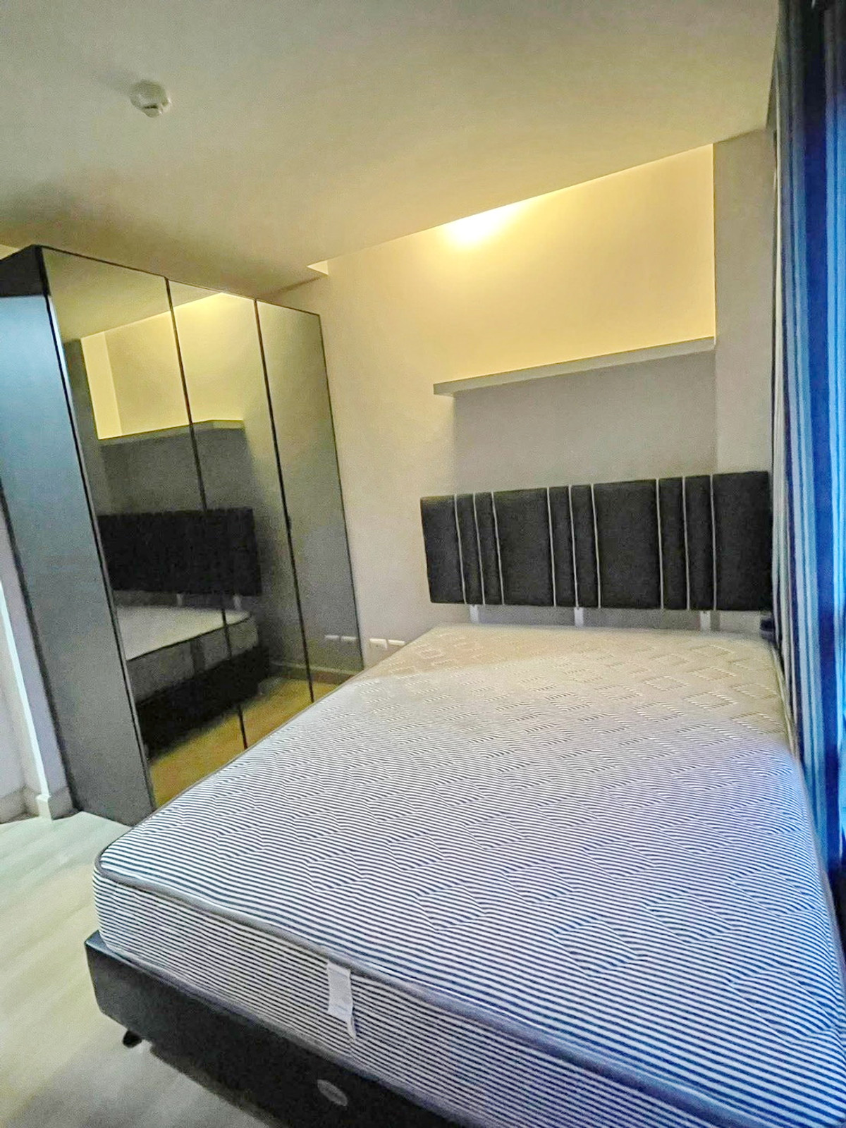 ให้เช่าคอนโดรัชดา ห้วยขวาง : 0733♛ให้เช่าคอนโด 1 ห้องนอน♙เอมเมอรัล เรสซิเด้นท์ รัชดา♜MRT ห้วยขวาง∞099-5919653,065-9423251🜲Line@sureresidence