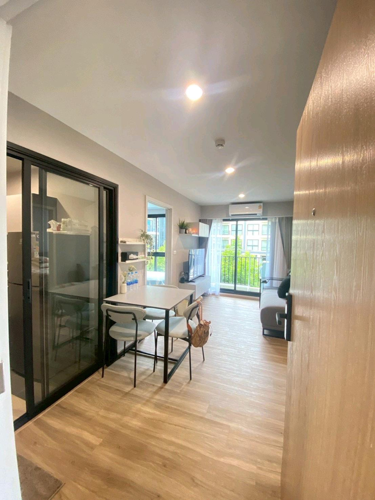 ให้เช่าคอนโดบางนา แบริ่ง ลาซาล : Pet-friendly + ห้องใหญ่ 44 ตร.ม. (หายากมากในตึก) | Arlo Lasalle 17 ใกล้ BTS แบริ่ง 🐾