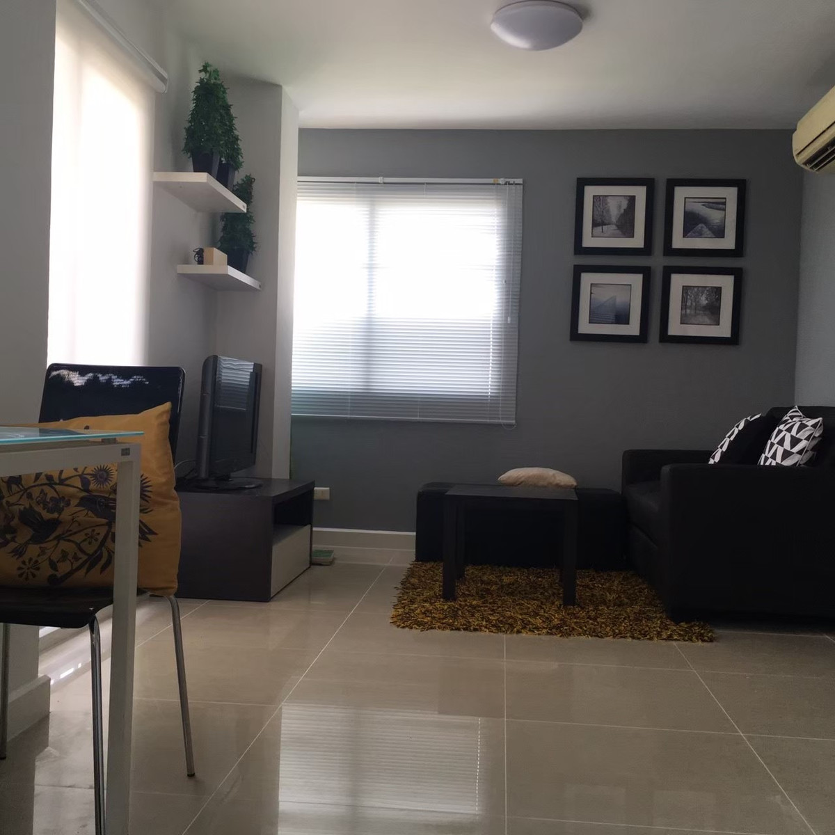 For SaleCondoSiam Paragon ,Chulalongkorn,Samyan : One Siam【𝐒𝐄𝐋𝐋 & 𝐑𝐄𝐍𝐓】🔥A luxurious, contemporary space, meticulously decorated in every corner, creating a polished image from the moment you step inside.🔥 Contact Line ID: @hacondo