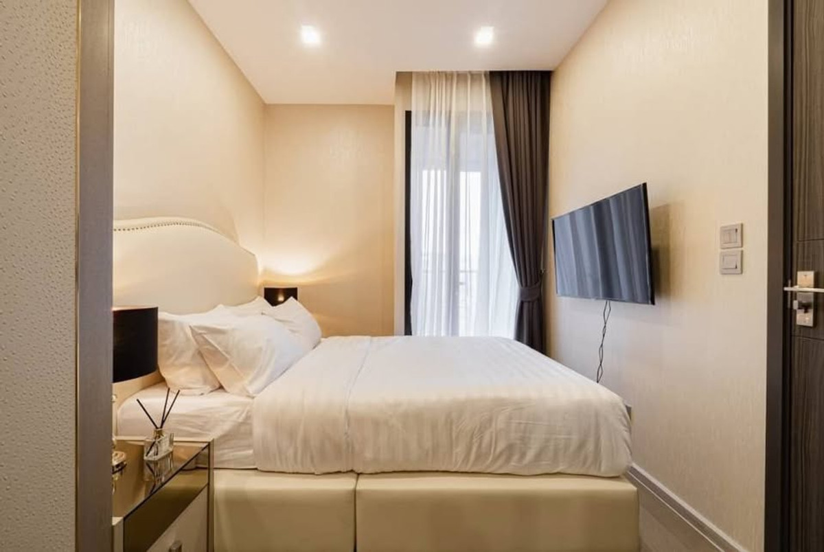 For RentCondoSukhumvit, Asoke, Thonglor : For rent Ashton Asoke, luxury condo in the heart of the city, beautiful room, very good price, decorated, ready to move in.