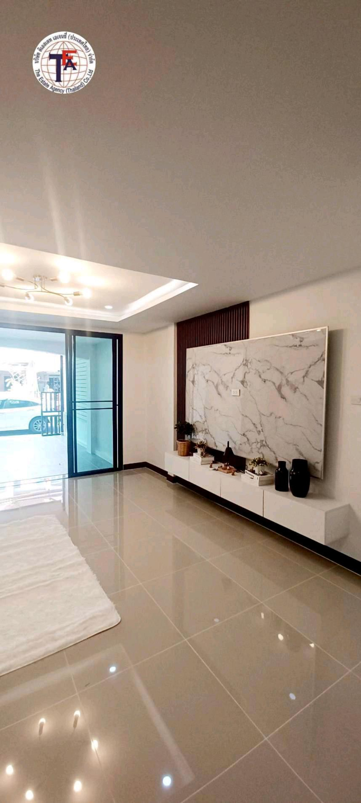 ขายทาวน์โฮมนวมินทร์ รามอินทรา : ขายทาวน์เฮ้าส์ 2 ชั้น หมู่บ้านเคซี รามอินทรา 1 หทัยราษฎร์ 39 ซอย 17  ไทยรามัญ เลียบคลองสอง สำนักงานเขตคลองสามวา มีนบุรี แฟชั่นไอส์แลนด ์ซาฟารีเวิลด ์โรงพยาบาลสินแพทย ์ โรงพยาบาลนพรัตน์ รามอินทรารถ ไฟฟ้าสีชมพู