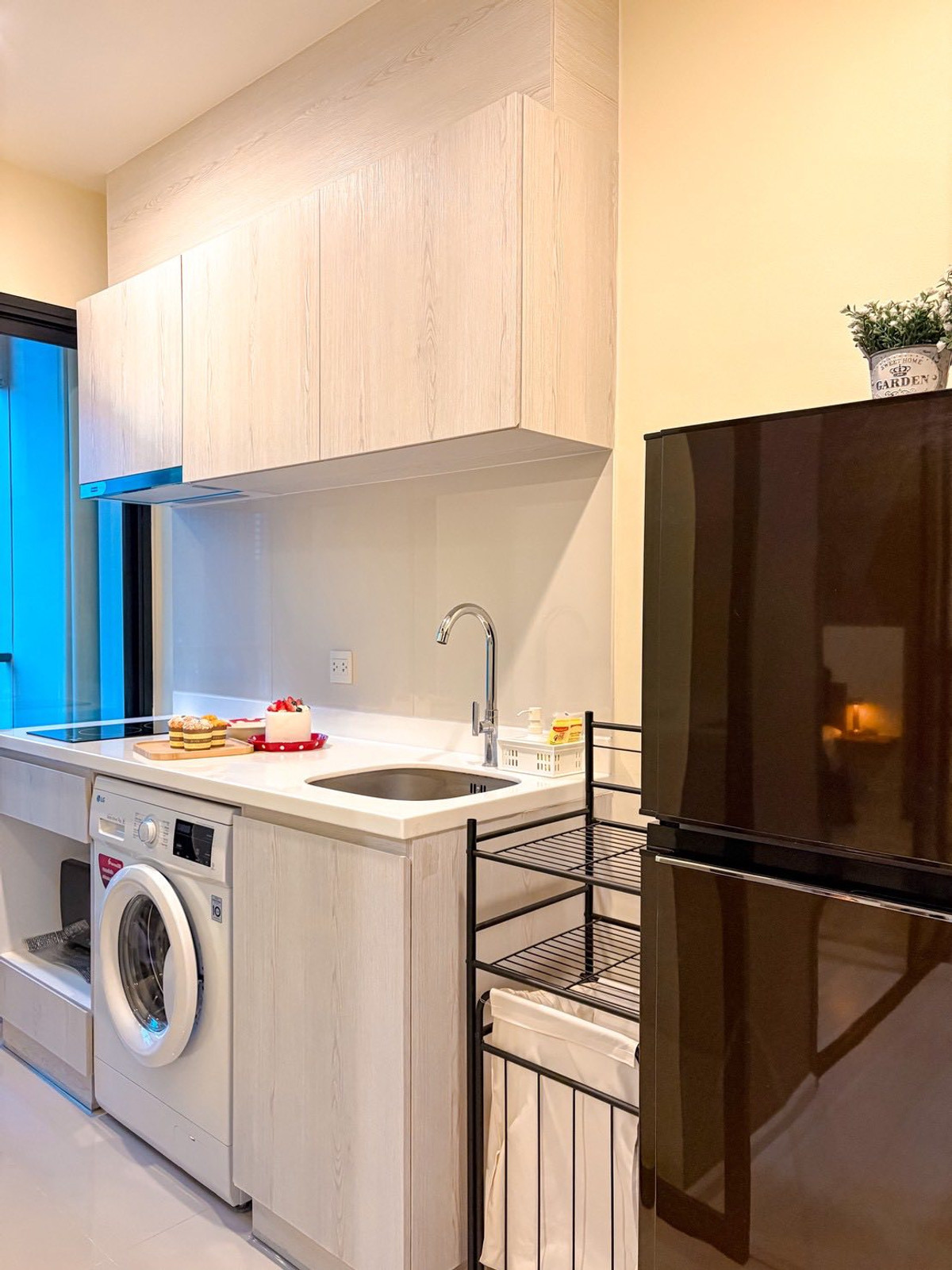 ให้เช่าคอนโดพระราม 9 เพชรบุรีตัดใหม่ RCA : For rent !! คอนโดวิวเมือง : Life asoke : ติด MRT เพชรบุรี & AirportLink มักกะสัน