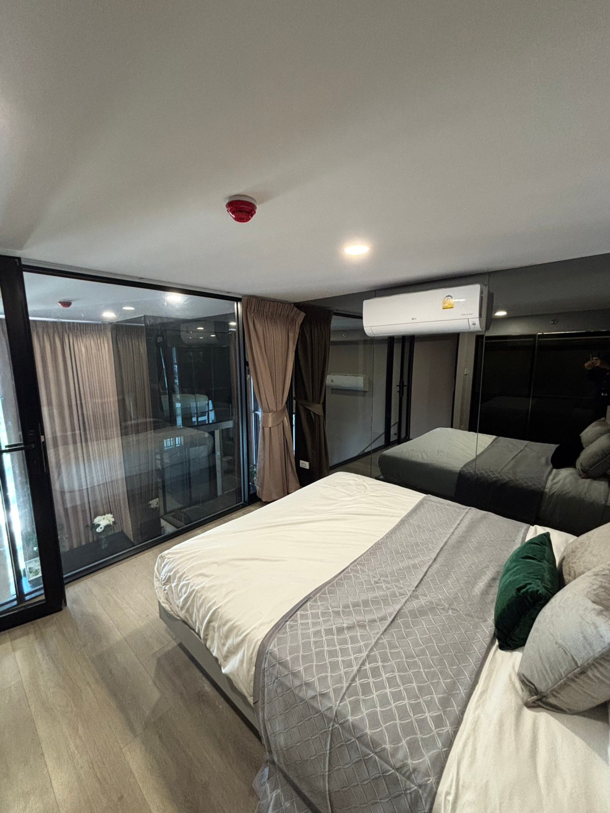 For RentCondoOnnut, Udomsuk : Best Deal! KnightsBridge Space Rama 4 | Corner room, open view | Fully Furnished | Ready to move in