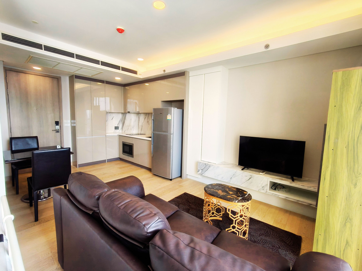 ให้เช่าคอนโดคลองเตย กล้วยน้ำไท : 🔥 [FOR RENT] ใช้ชีวิตติด MRT และสวนป่าใจกลางเมือง! Siamese Exclusive Queens 🌳🏙️