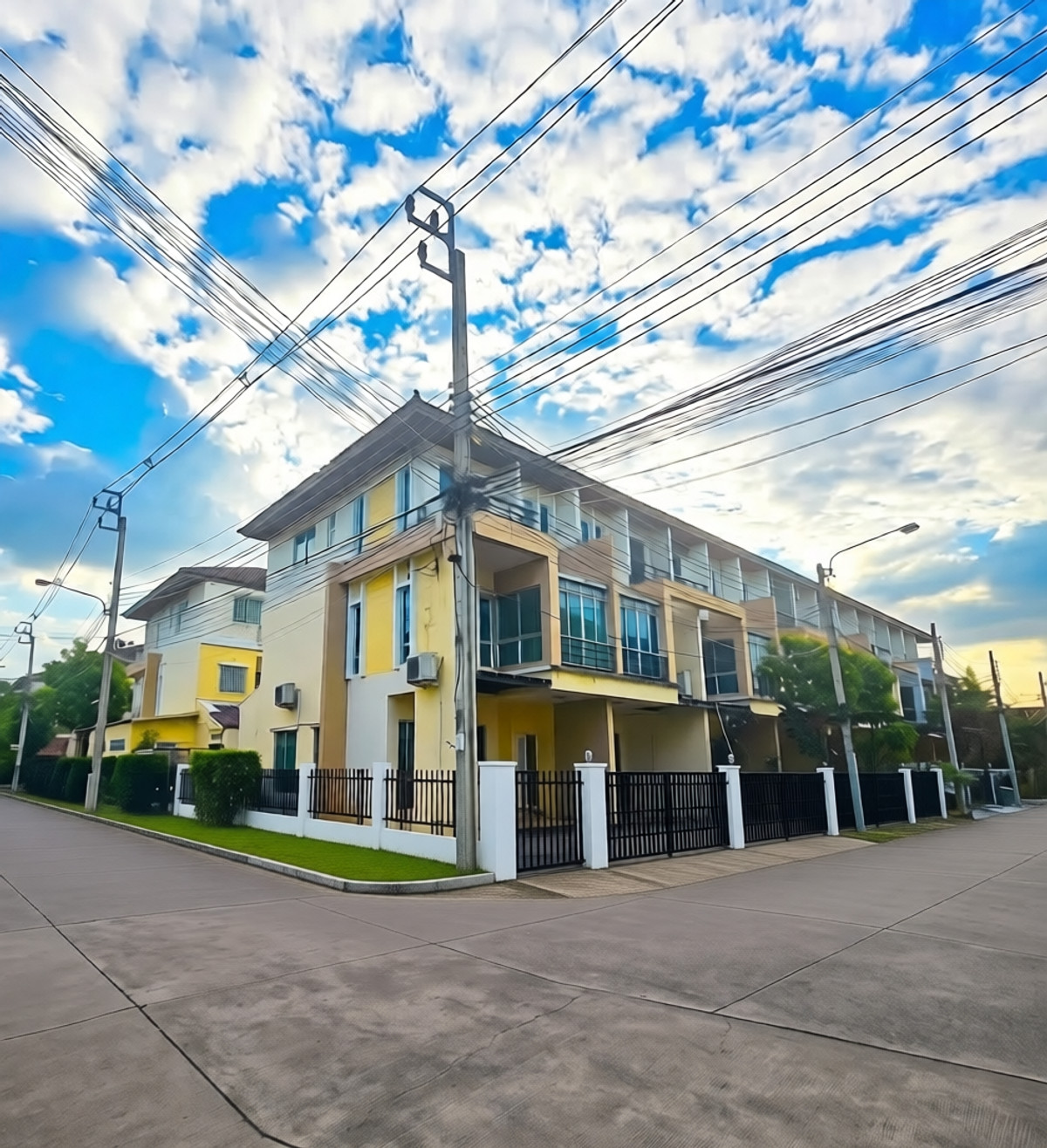 ขายทาวน์โฮมแจ้งวัฒนะ เมืองทอง : 🔥 ขายขาดทุนเป็นล้าน! Vista Park แจ้งวัฒนะ (หลังมุม 34.4 ตร.ว.) แต่งใหม่สวยกริบ 3.95 ล้าน (ปกติ 5M) พร้อมอยู่ทันที