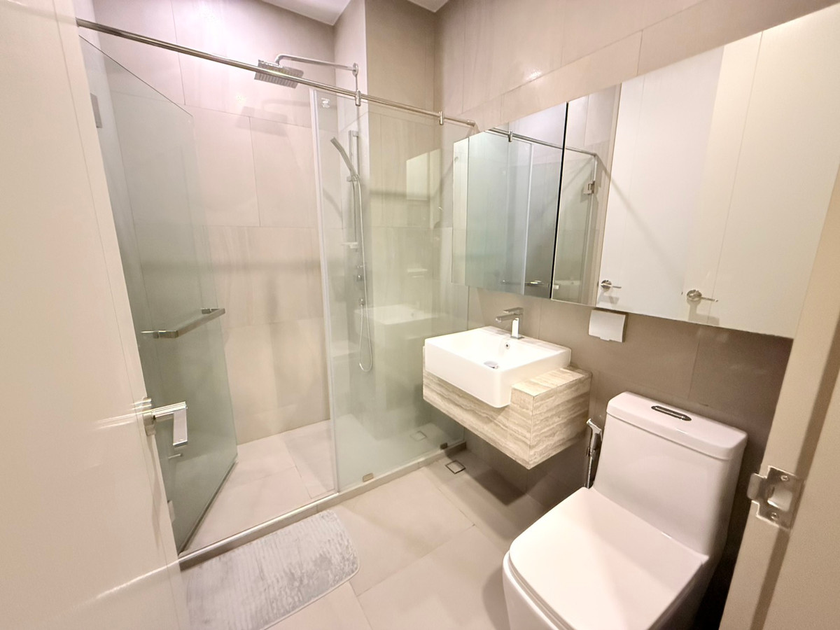 For RentCondoRatchathewi,Phayathai : PARK ORIGIN PHAYATHAI | Luxury condo for rent | Convenient transportation, connecting all routes.