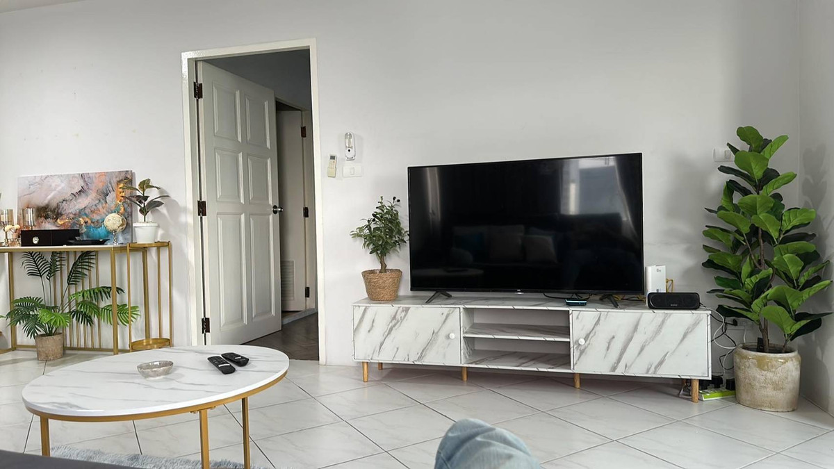 ขายคอนโดสุขุมวิท อโศก ทองหล่อ : JC Tower | Affordable Spacious 1-Bed Condo in Prime Thonglor