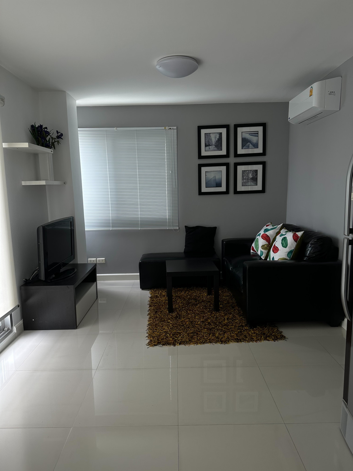 For SaleCondoSiam Paragon ,Chulalongkorn,Samyan : One Siam【𝐒𝐄𝐋𝐋 & 𝐑𝐄𝐍𝐓】🔥A luxurious, contemporary space, meticulously decorated in every corner, creating a polished image from the moment you step inside.🔥 Contact Line ID: @hacondo